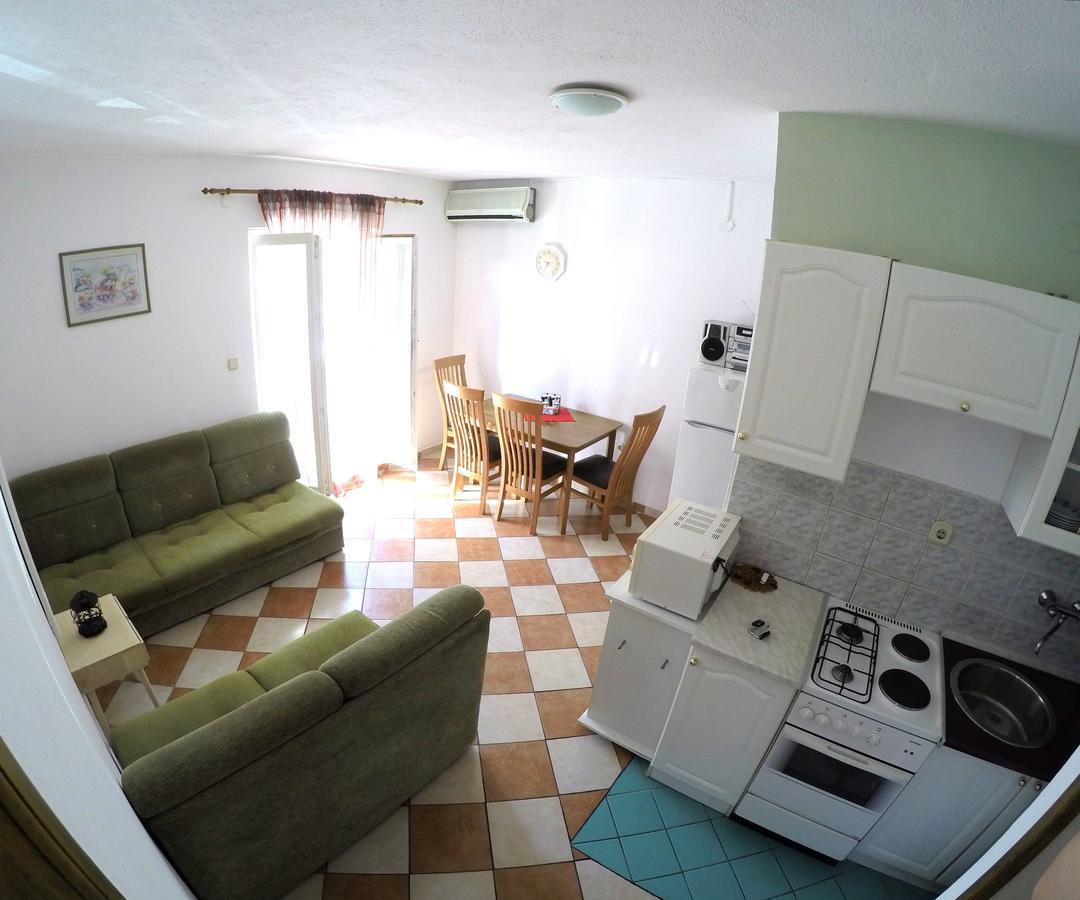 Blue City Apartment'S Repic Biograd Na Moru Exterior photo